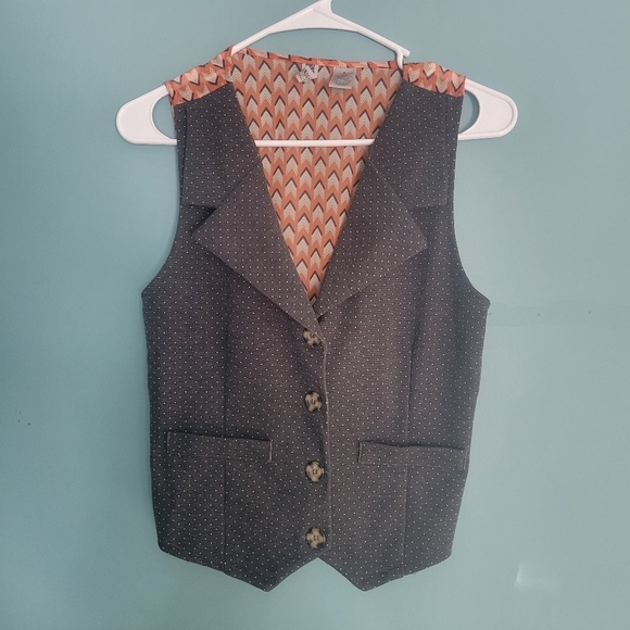 BKE Vest Gray Sheer Back Button up Orange Chevron Small - Picture 1 of 4
